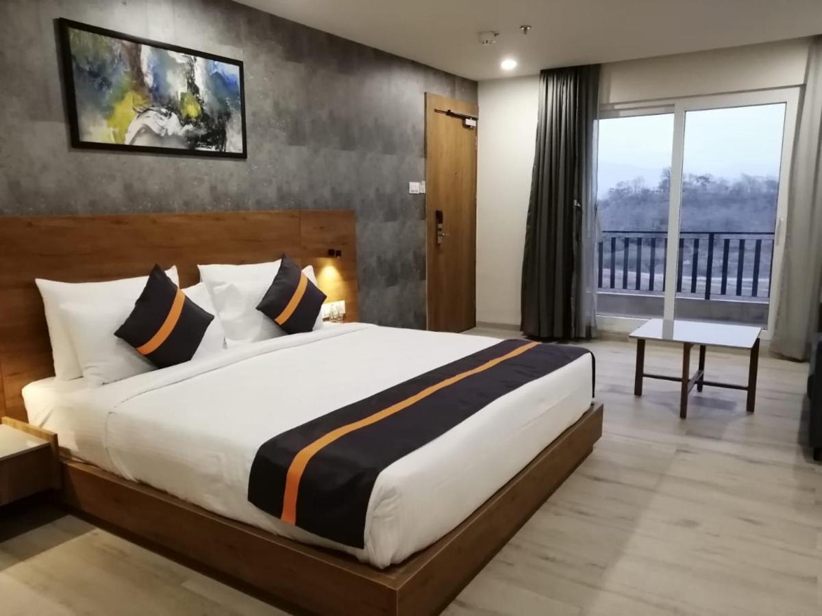 Comfort Inn , Statue Of Unity Kevadia Экстерьер фото