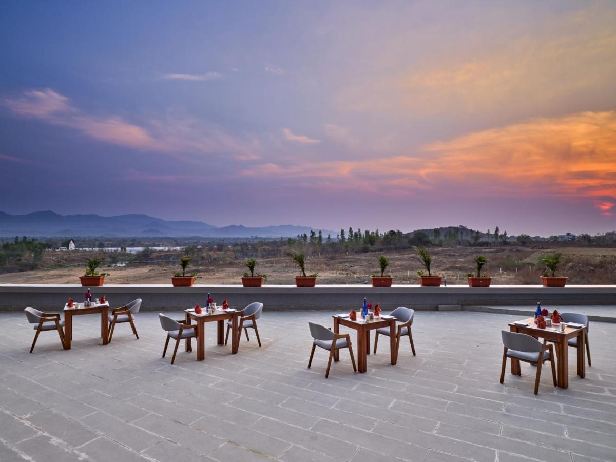 Comfort Inn , Statue Of Unity Kevadia Экстерьер фото